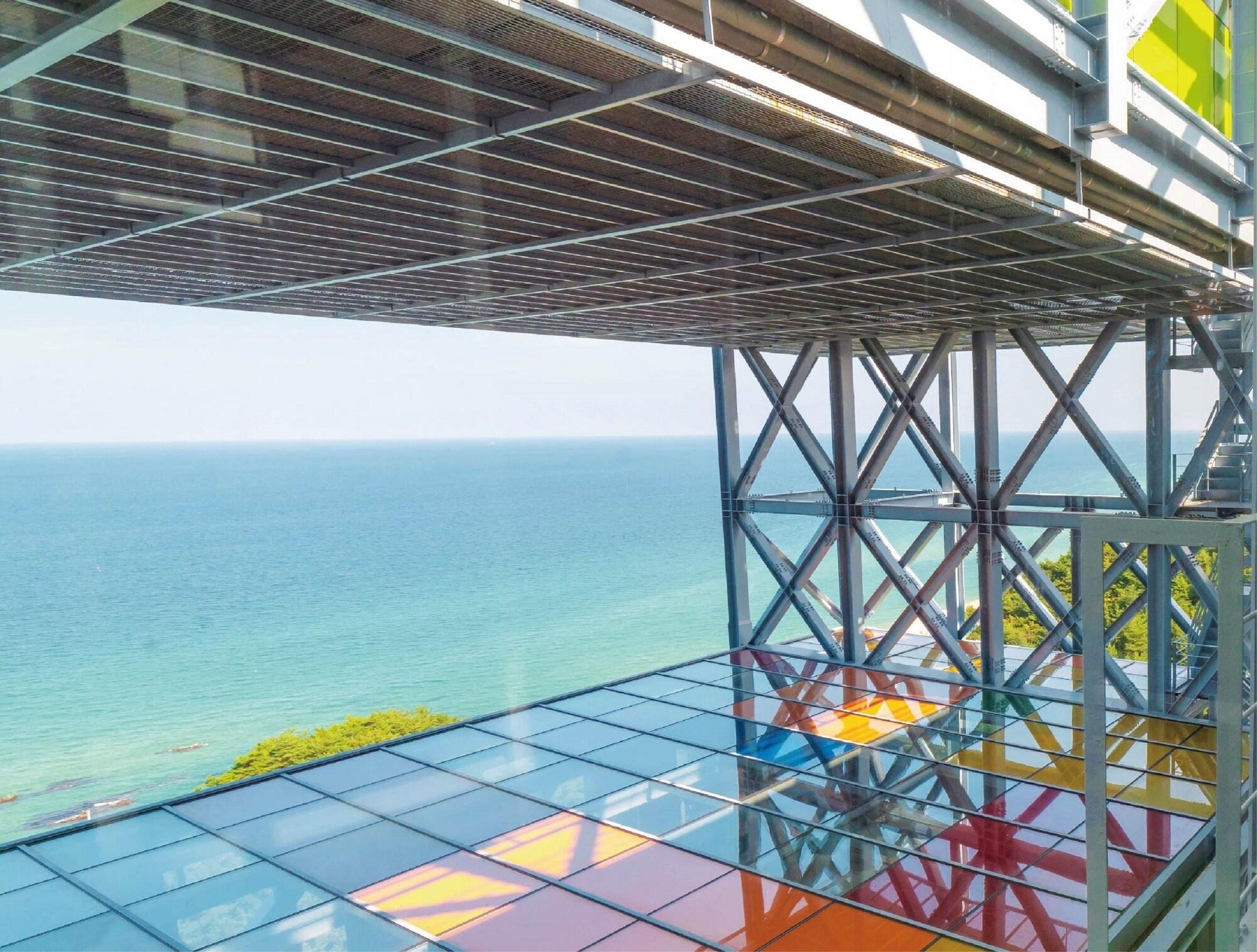 Hotel Haslla Art World Museum Gangneung