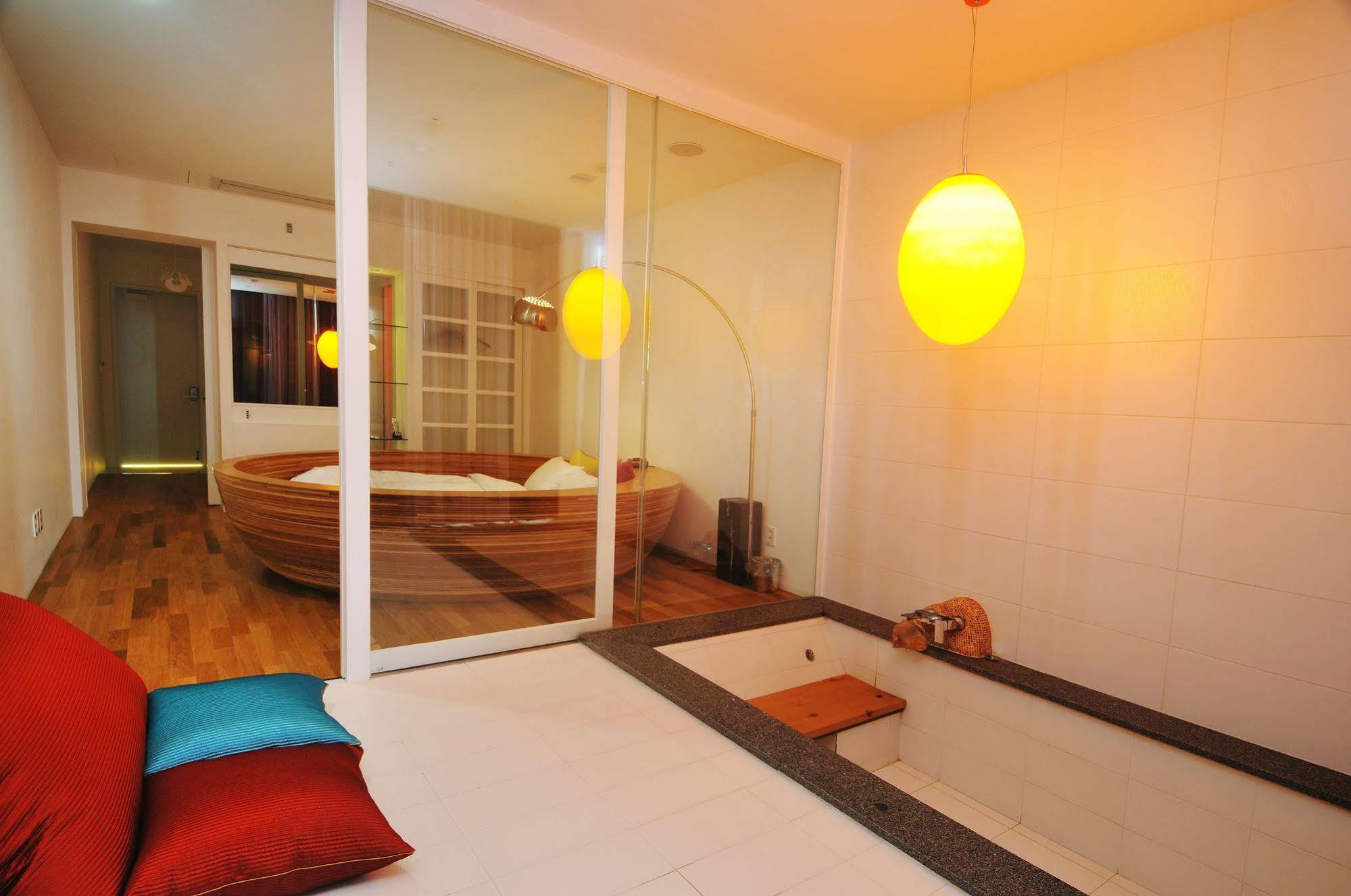 Haslla Art World Museum Hotel